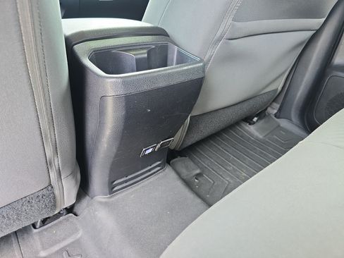 Used 2021 Toyota Tacoma SR5 RWD image 12