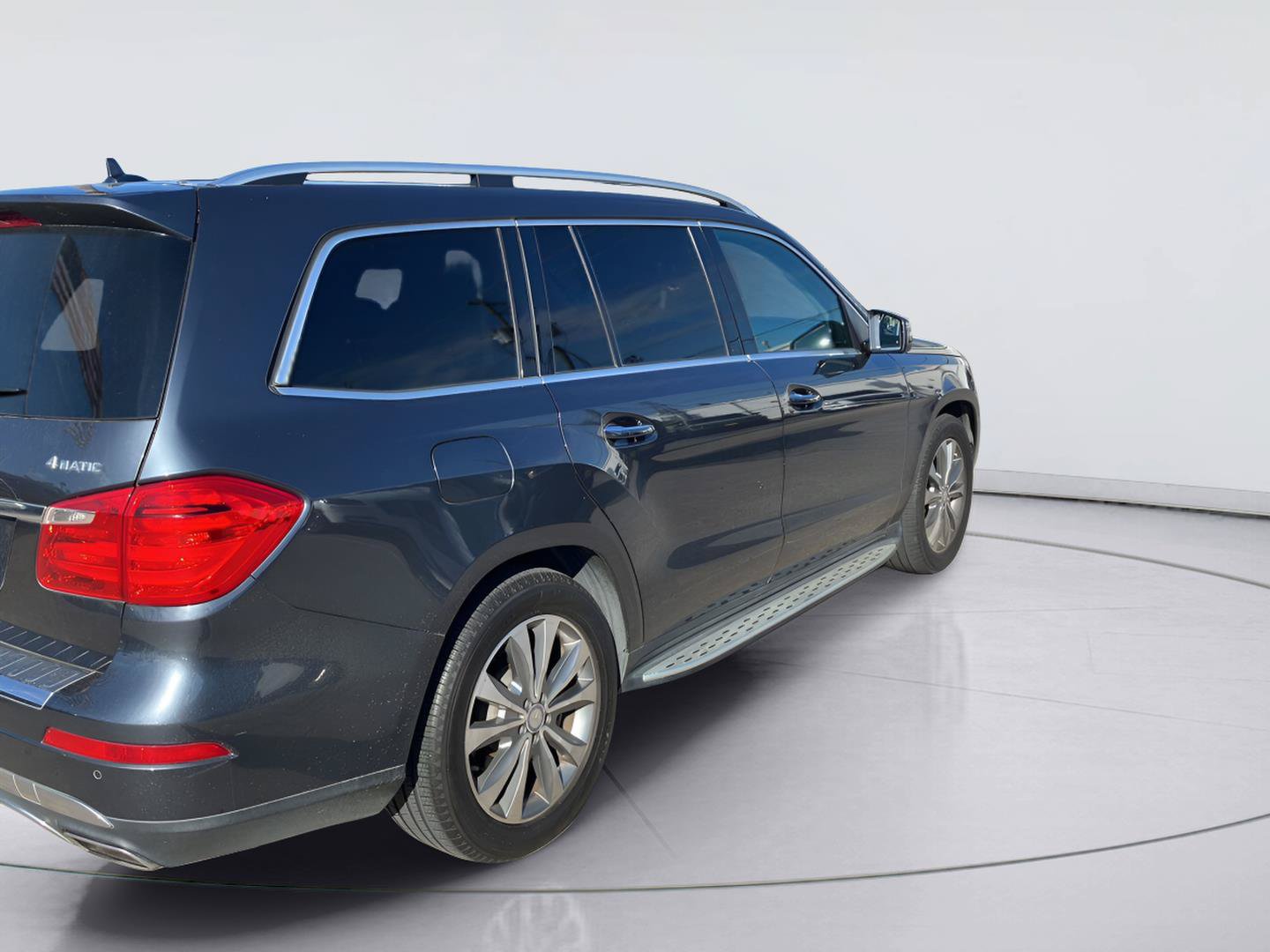 Used 2015 Mercedes-Benz GL 450 4MATIC image 13
