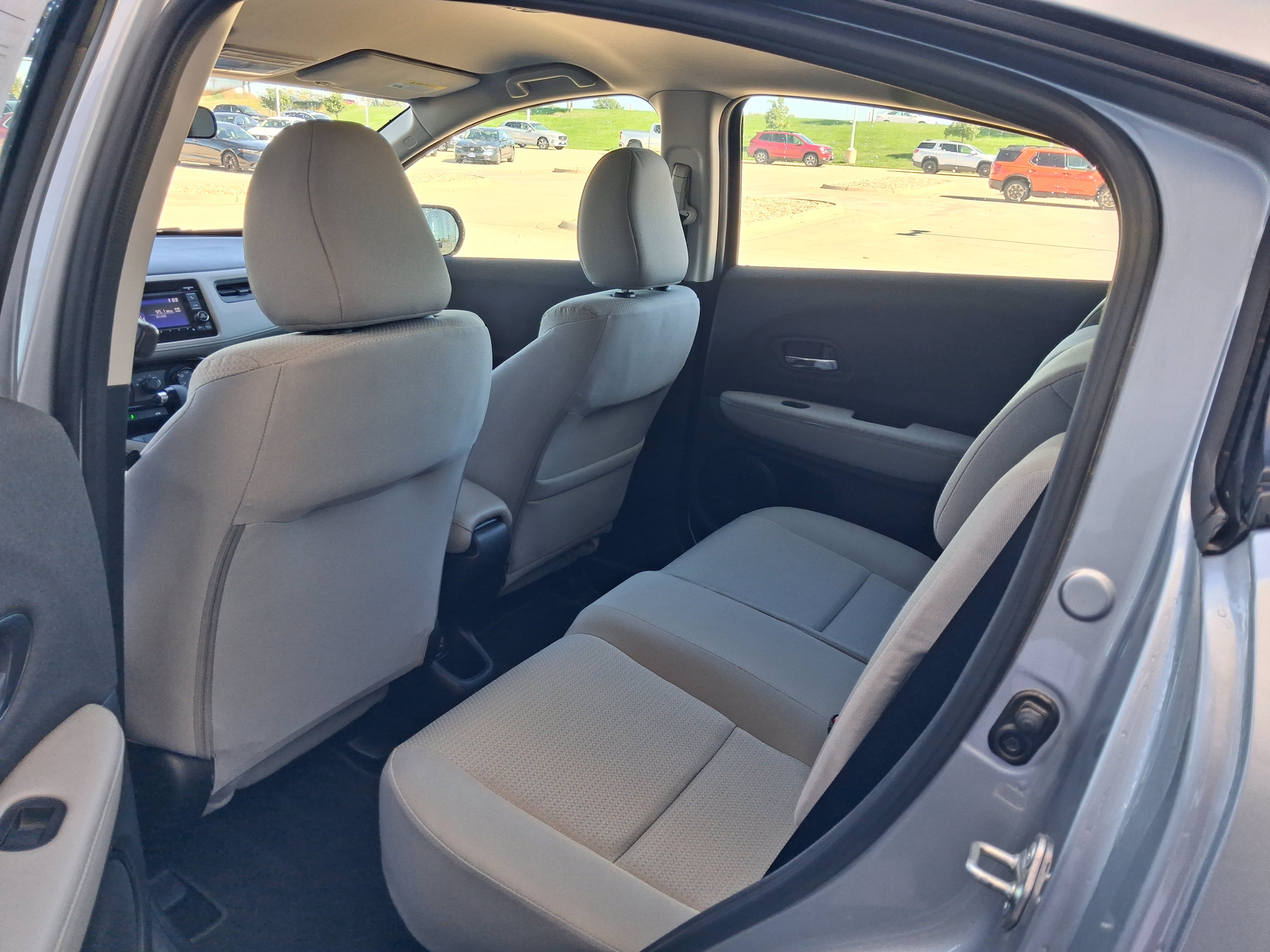 Used 2020 Honda HR-V LX image 8
