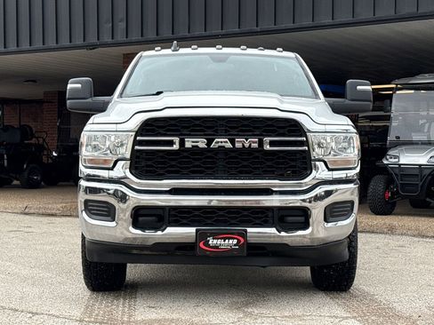 Used 2023 RAM 3500 Tradesman w/ Chrome Appearance Group AWD/4WD image 2