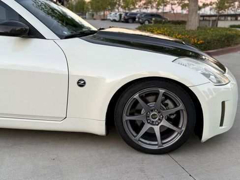 Used 2006 Nissan 350Z Enthusiast image 16