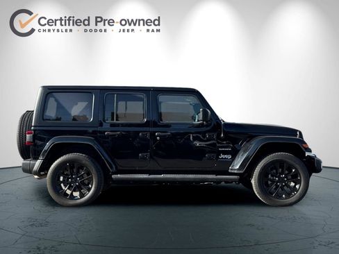 Used 2023 Jeep Wrangler Unlimited Sahara AWD/4WD image 3