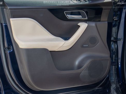 Used 2020 Jaguar F-PACE Prestige image 12