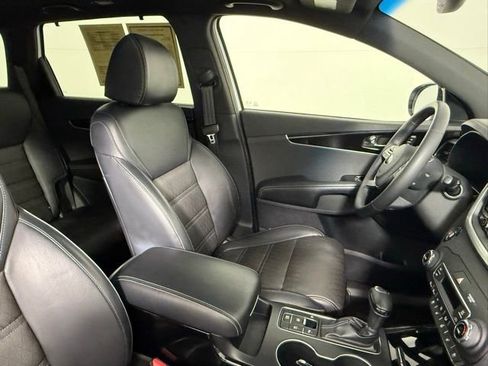 Used 2019 Kia Sorento SX image 53