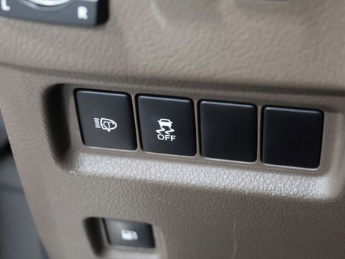 Used 2014 Lexus GX 460 image 16