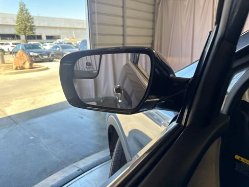 Used 2018 Hyundai Santa Fe Sport w/ 2.4L Value Package 02 FWD image 21
