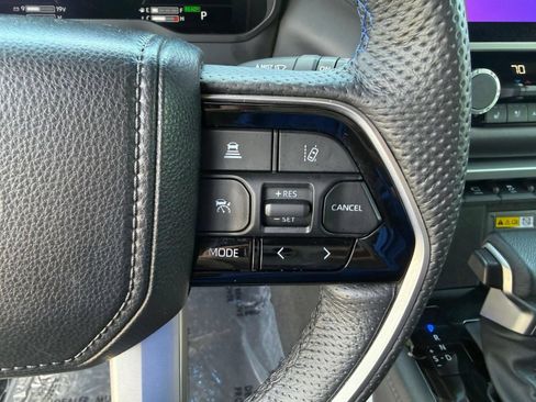 Certified 2023 Toyota Sequoia Platinum AWD/4WD image 14