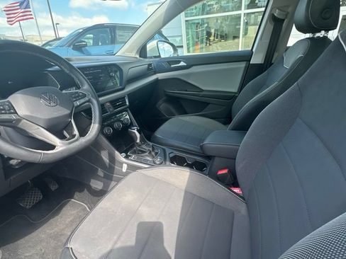 Used 2023 Volkswagen Taos SE w/ Panoramic Sunroof Package AWD/4WD image 12
