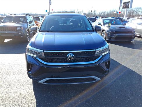 Used 2023 Volkswagen Taos S image 2