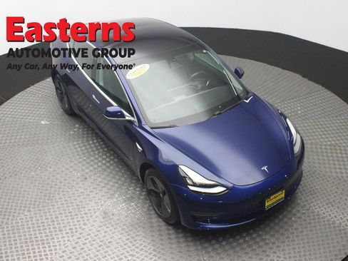 Used 2018 Tesla Model 3 Mid Range RWD image 3