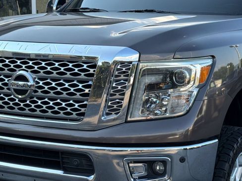 Used 2016 Nissan Titan SL RWD image 11