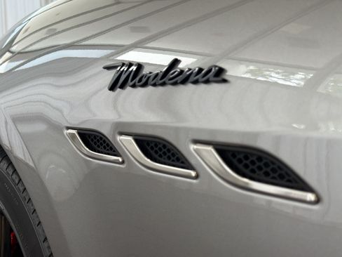 Used 2022 Maserati Ghibli Modena RWD image 37