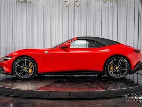 Used 2024 Ferrari Roma Spider RWD image 11