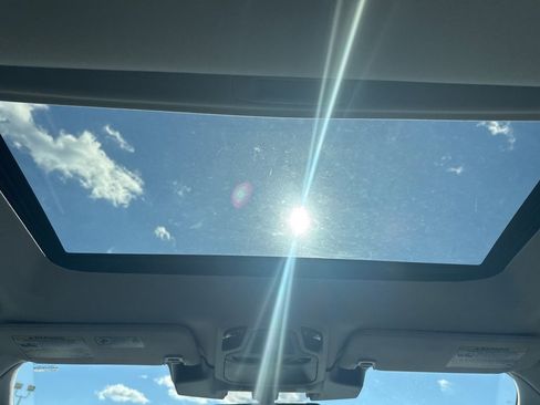 Certified 2025 Subaru Outback Limited image 22