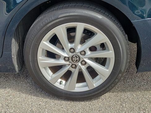 Used 2021 Toyota Camry LE w/ Convenience Package image 11