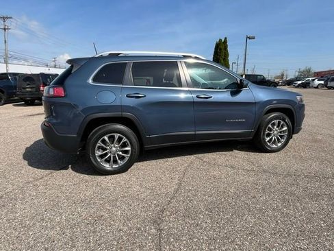 Used 2020 Jeep Cherokee Latitude Plus w/ Cold Weather Group AWD/4WD image 6