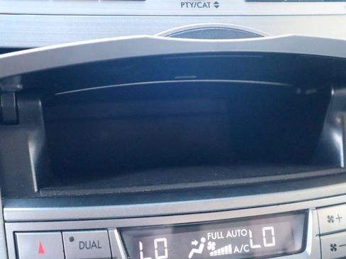 Used 2011 Subaru Outback 2.5i Limited w/ PWR Moonroof Pkg AWD/4WD image 67