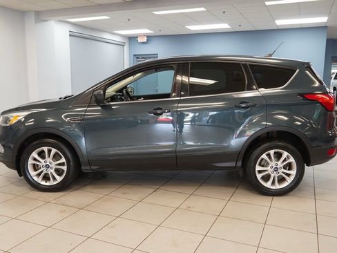 Used 2019 Ford Escape SE AWD/4WD image 2