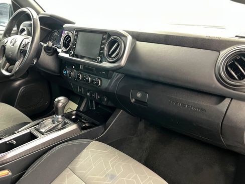 Used 2023 Toyota Tacoma TRD Off-Road image 25