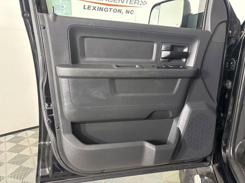 Used 2012 RAM 2500 ST w/ Chrome Appearance Group AWD/4WD image 7