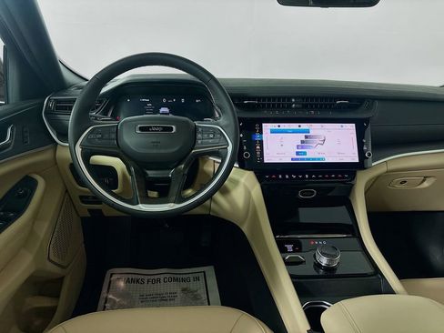 New 2026 Jeep Grand Cherokee L Limited AWD/4WD image 24