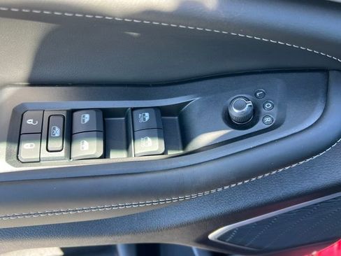 New 2026 Jeep Grand Cherokee L Limited AWD/4WD image 16