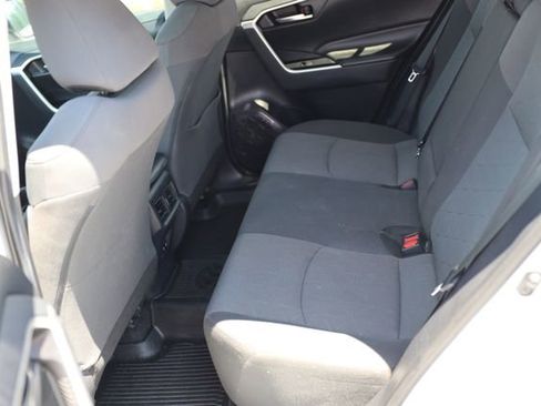 Used 2019 Toyota RAV4 XLE w/ All Weather Liner Package AWD/4WD image 39