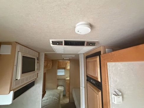 Used 2006 Ford E-350 and Econoline 350 Super Duty image 20