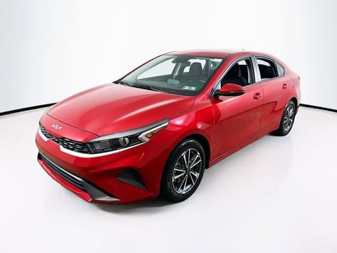 Used 2023 Kia Forte LXS w/ LXS Technology Package image 4