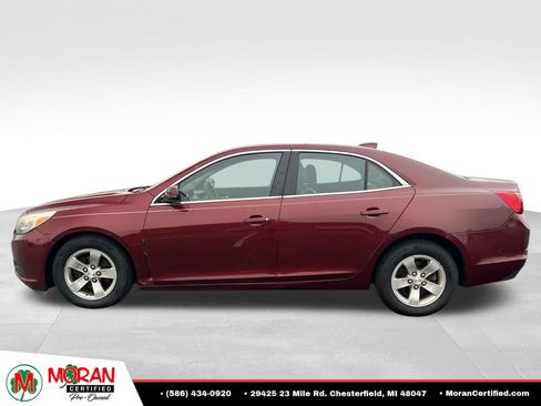 Used 2015 Chevrolet Malibu LT FWD image 2