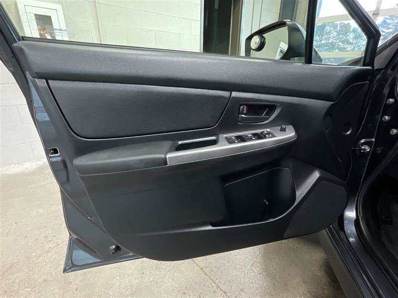 Used 2017 Subaru Crosstrek 2.0i AWD/4WD image 10