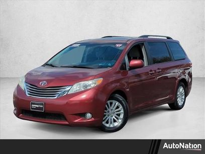 Used 2017 Toyota Sienna XLE