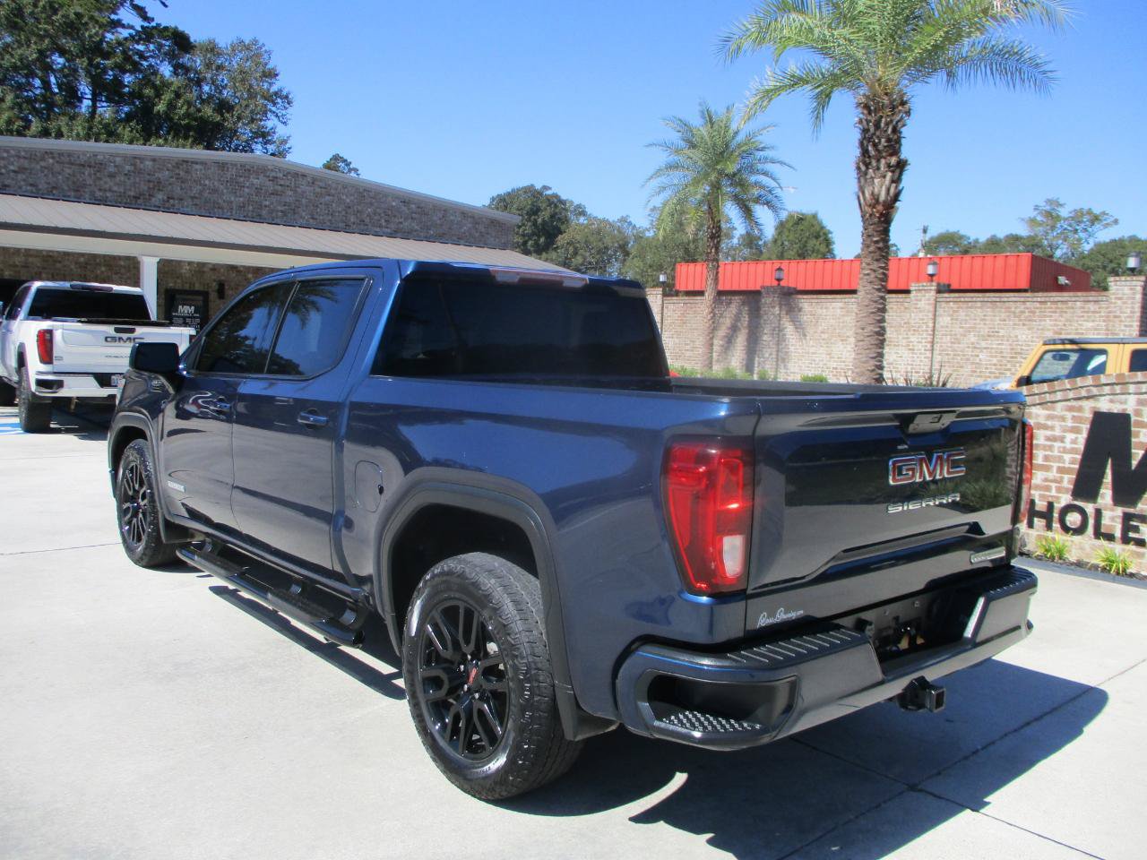 Used 2020 GMC Sierra 1500 Elevation w/ Elevation Value Package RWD image 12