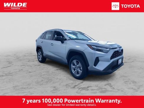 Certified 2025 Toyota RAV4 LE AWD/4WD image 3