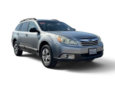 Used 2011 Subaru Outback 2.5i AWD/4WD image 19
