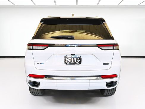 Used 2023 Jeep Grand Cherokee Overland image 5