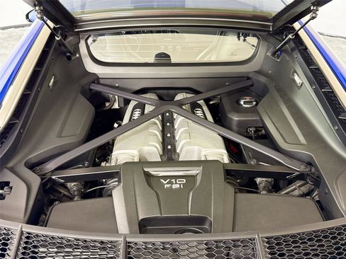 Used 2021 Audi R8 V10 image 25