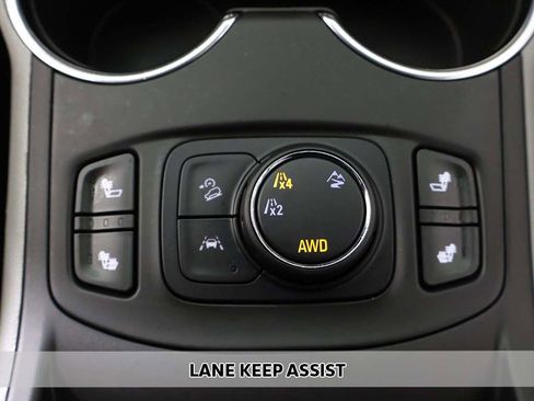 Used 2023 GMC Terrain SLE w/ Driver Convenience Package AWD/4WD image 4