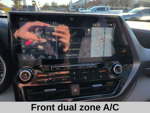 Used 2021 Toyota Highlander Limited image 7