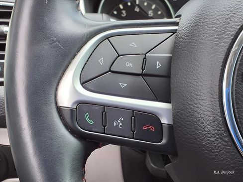Used 2018 Jeep Compass Limited w/ Navigation Group AWD/4WD image 13