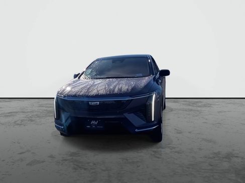 New 2026 Cadillac Optiq Luxury 1 image 3