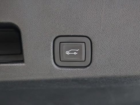 Used 2025 Buick Enclave Preferred FWD image 34