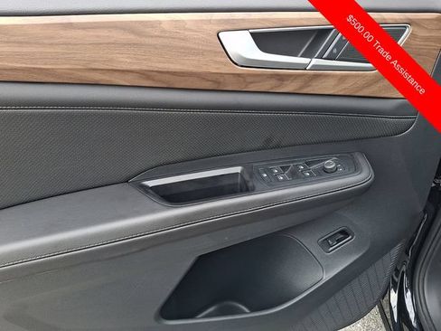 Used 2025 Volkswagen Atlas SE AWD/4WD image 12