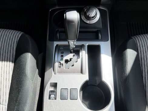 Used 2022 Toyota 4Runner SR5 AWD/4WD image 19