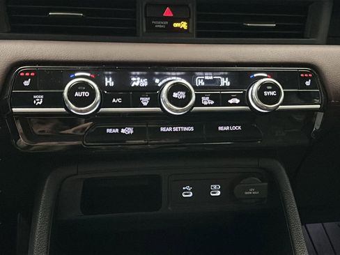 New 2026 Honda Pilot Touring image 31