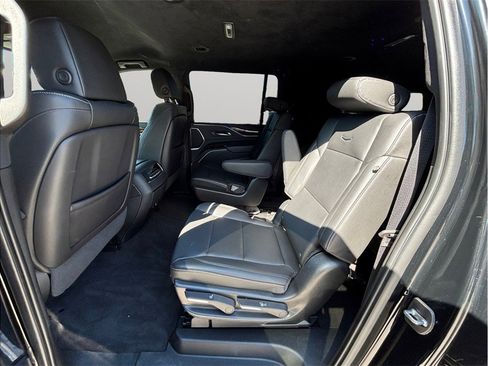 Used 2022 Cadillac Escalade ESV Luxury RWD image 42