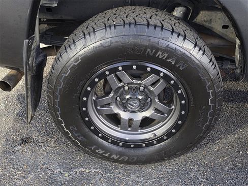 Used 2015 Toyota Tacoma PreRunner w/ SR5 Package image 27