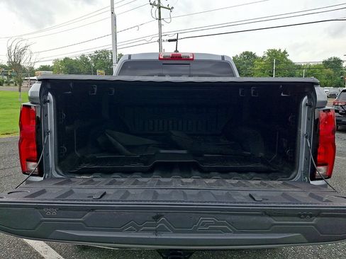 Used 2024 Chevrolet Colorado ZR2 w/ Safety Package AWD/4WD image 28