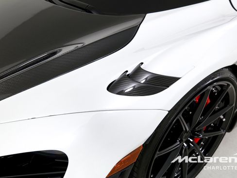 Used 2022 McLaren 765LT image 27