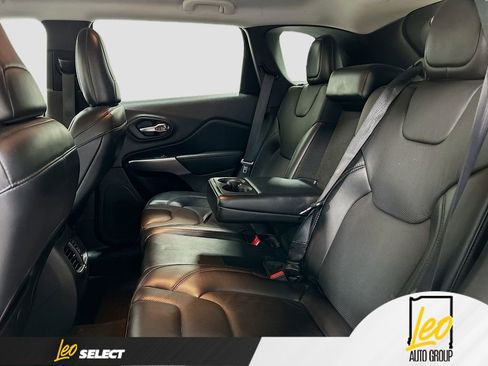 Used 2021 Jeep Cherokee Latitude Lux image 22